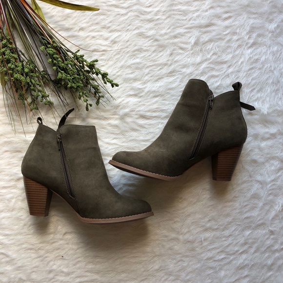 Holiday Sale! - Picture 4 of 5